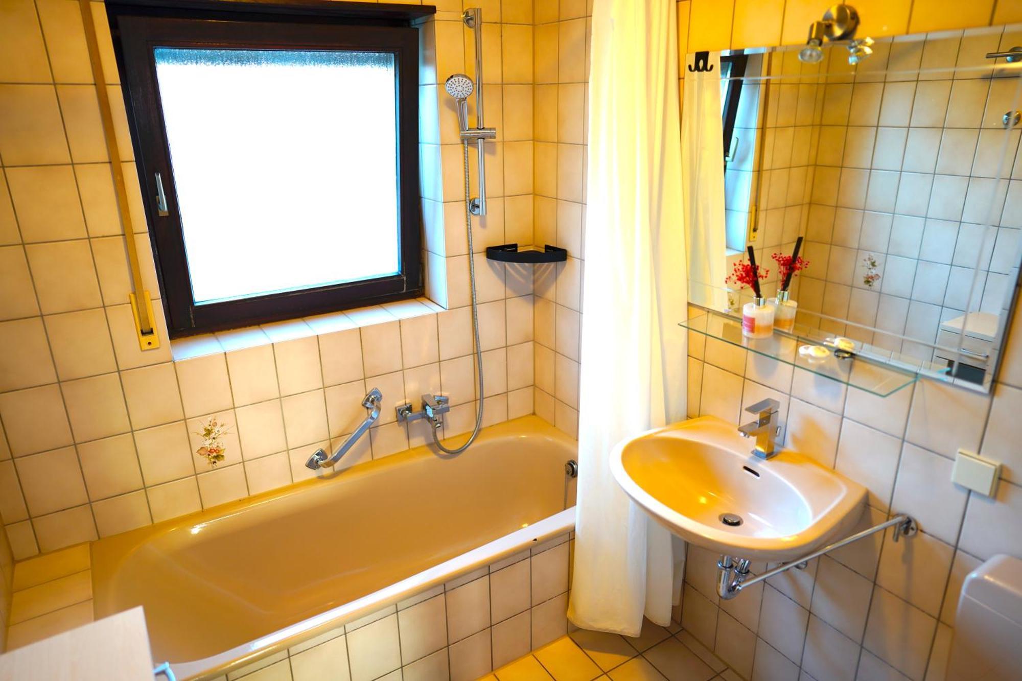 Grosse Ferienwohnung, Apartment In Leimen Wehome Komfort ภายนอก รูปภาพ